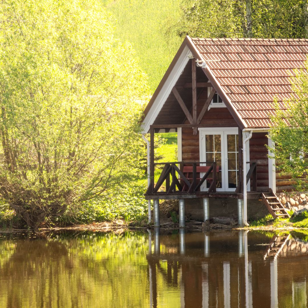 wooden roof on a wood cabin